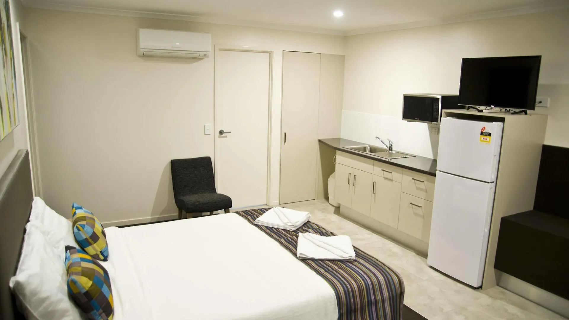 Roma Central Motel 4*,  Australia