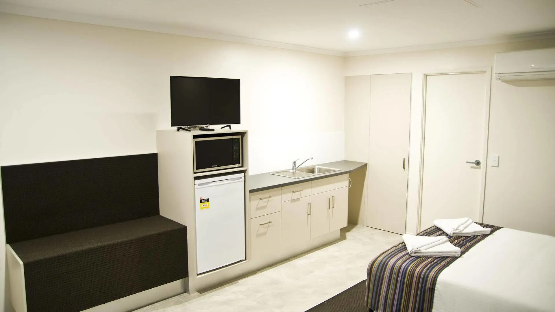 ****  Roma Central Motel Australia